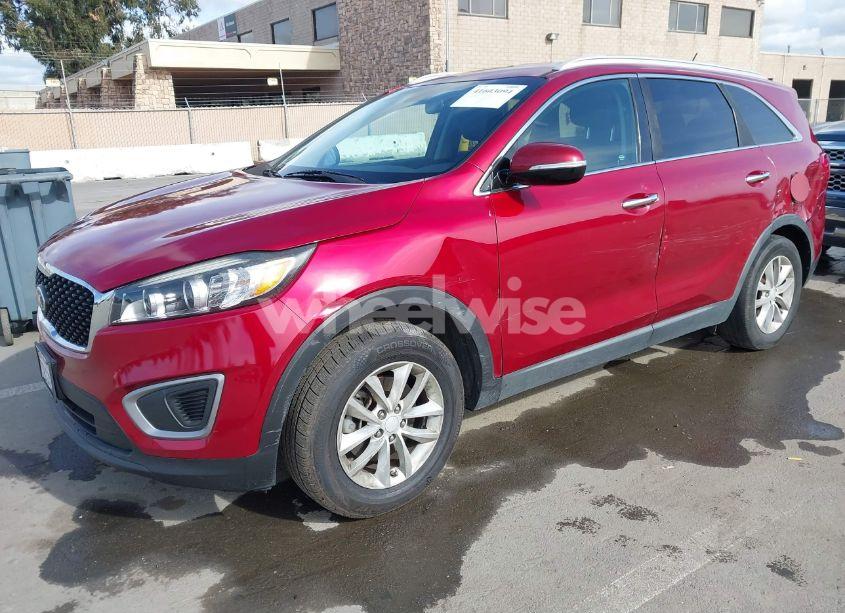 Photo 2 of 2017 Kia Sorento 3.3L LX (VIN 5XYPG4A5XHG196501)