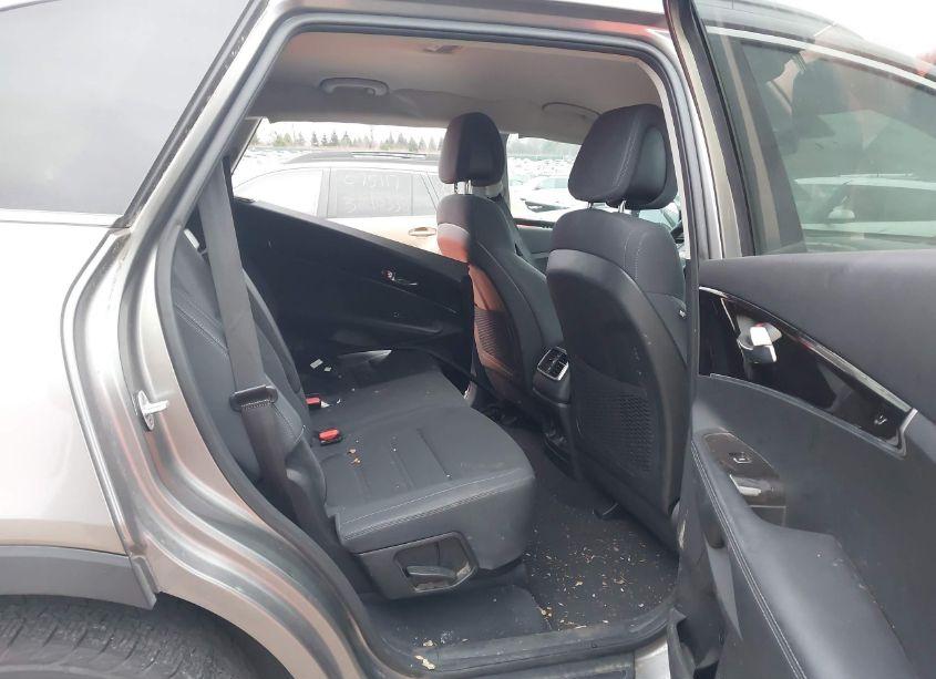 Photo 8 of 2017 Kia Sorento 3.3L LX (VIN 5XYPG4A5XHG217699)