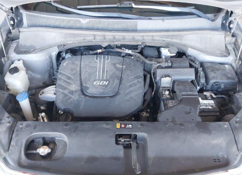 Photo 10 of 2017 Kia Sorento 3.3L LX (VIN 5XYPG4A5XHG229433)