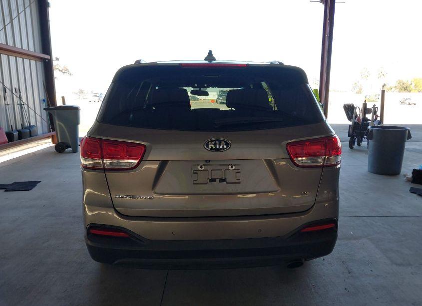 Photo 16 of 2017 Kia Sorento 3.3L LX (VIN 5XYPG4A5XHG229433)