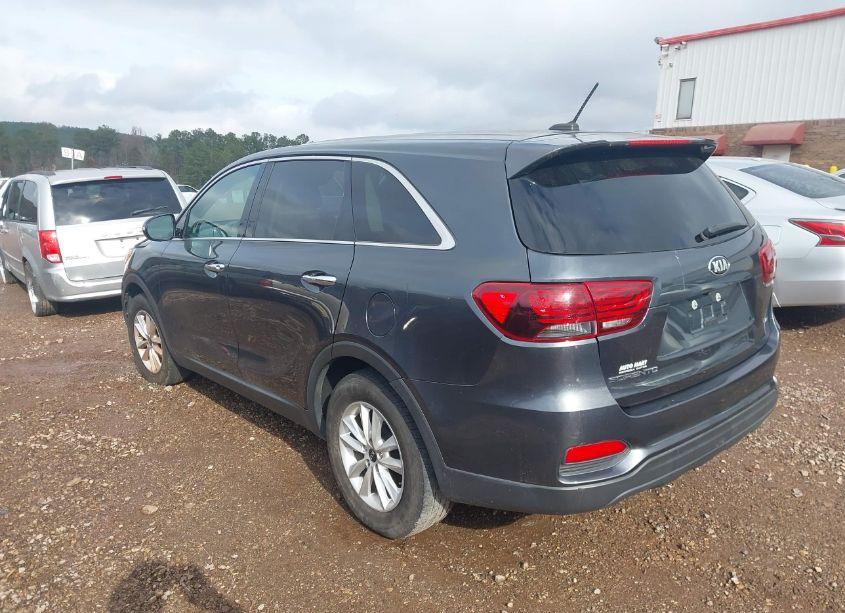 Photo 3 of 2020 Kia Sorento 3.3L LX (VIN 5XYPG4A5XLG671041)