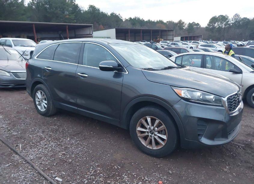 Photo 6 of 2020 Kia Sorento 3.3L LX (VIN 5XYPG4A5XLG671041)