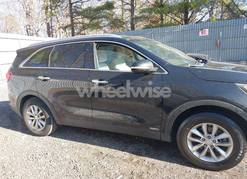 Photo 13 of 2016 Kia Sorento 2.4L LX (VIN 5XYPGDA30GG039895)