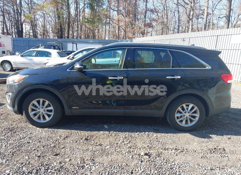 Photo 14 of 2016 Kia Sorento 2.4L LX (VIN 5XYPGDA30GG039895)