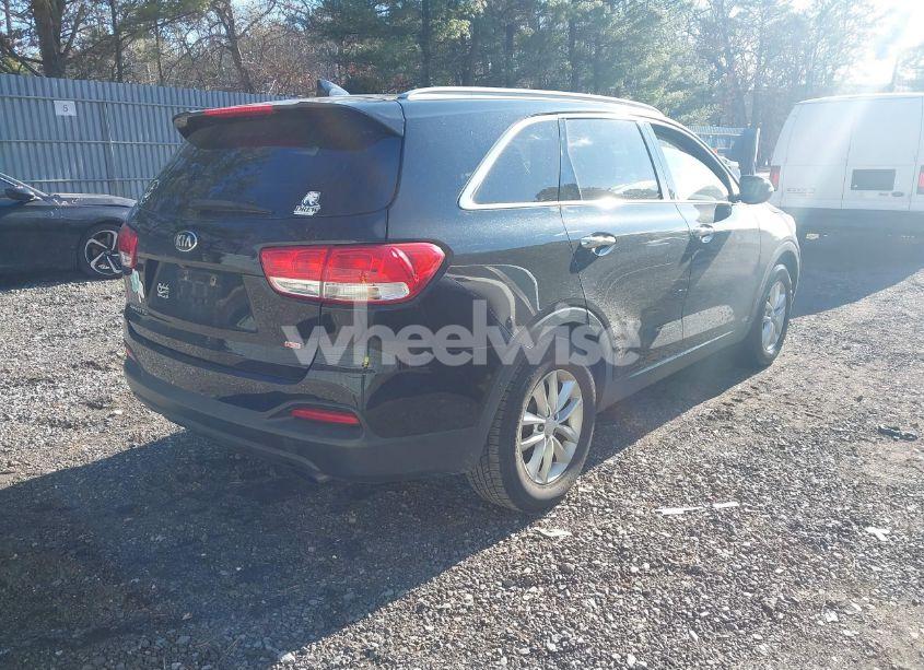 Photo 4 of 2016 Kia Sorento 2.4L LX (VIN 5XYPGDA30GG039895)