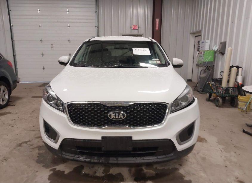 Photo 12 of 2016 Kia Sorento 2.4L LX (VIN 5XYPGDA30GG055109)