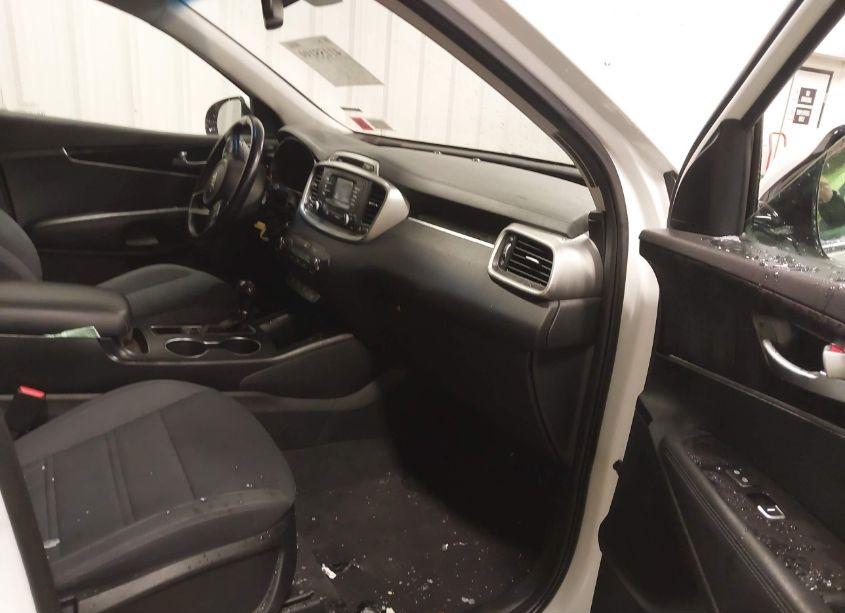 Photo 5 of 2016 Kia Sorento 2.4L LX (VIN 5XYPGDA30GG055109)