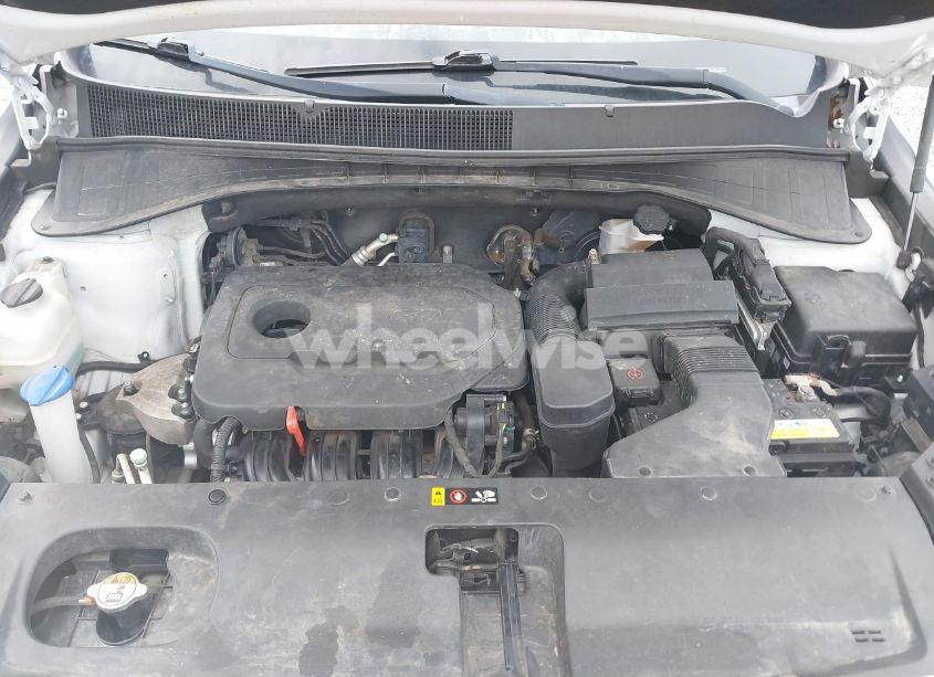 Photo 10 of 2017 Kia Sorento 2.4L LX (VIN 5XYPGDA30HG244635)