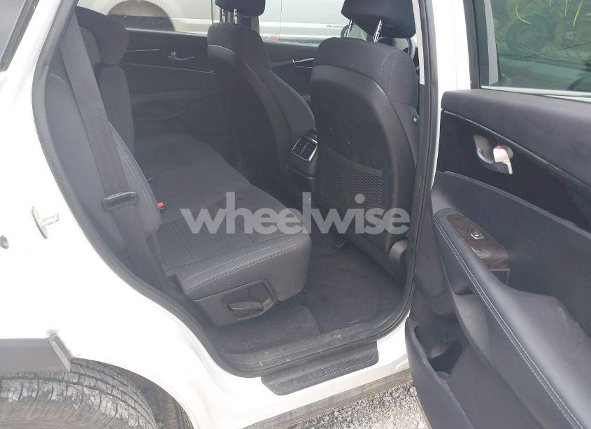 Photo 8 of 2017 Kia Sorento 2.4L LX (VIN 5XYPGDA30HG244635)