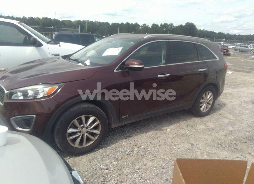 Photo 2 of 2017 Kia Sorento 2.4L LX (VIN 5XYPGDA30HG252783)