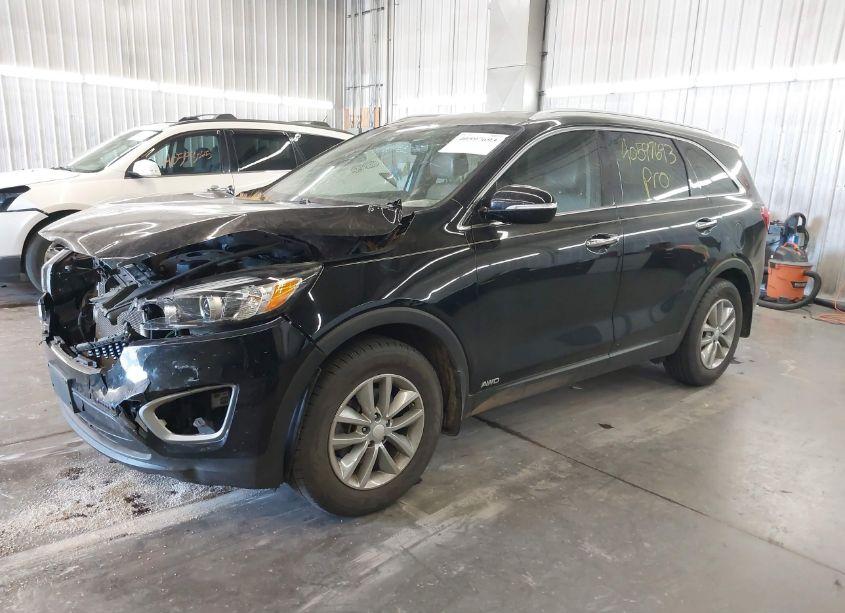 Photo 2 of 2017 Kia Sorento 2.4L LX (VIN 5XYPGDA30HG268837)