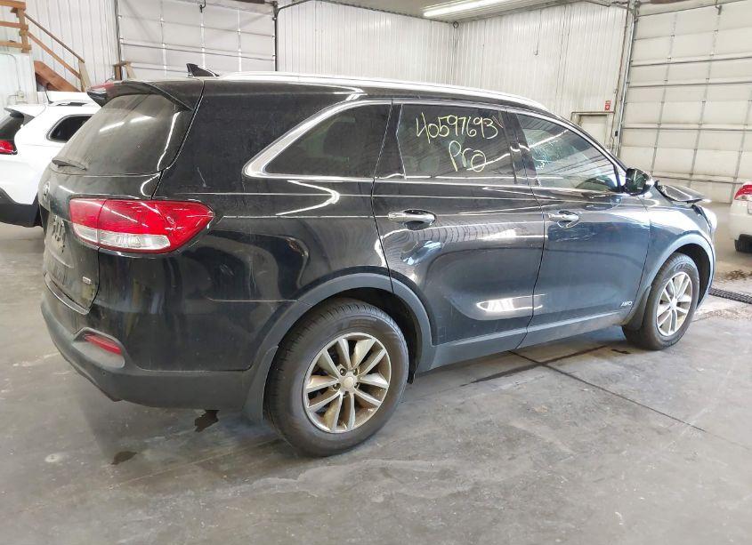 Photo 4 of 2017 Kia Sorento 2.4L LX (VIN 5XYPGDA30HG268837)