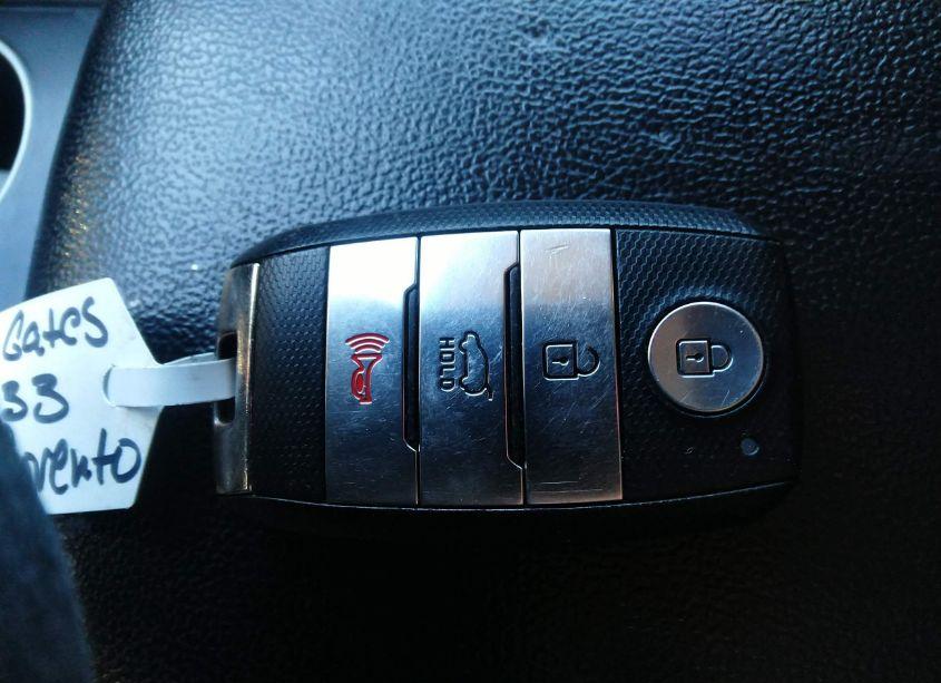 Photo 11 of 2017 Kia Sorento 2.4L LX (VIN 5XYPGDA30HG268840)