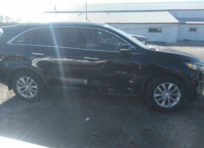 Photo 14 of 2017 Kia Sorento 2.4L LX (VIN 5XYPGDA30HG268840)