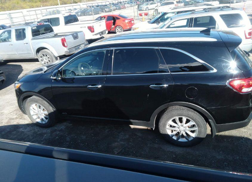 Photo 15 of 2017 Kia Sorento 2.4L LX (VIN 5XYPGDA30HG268840)