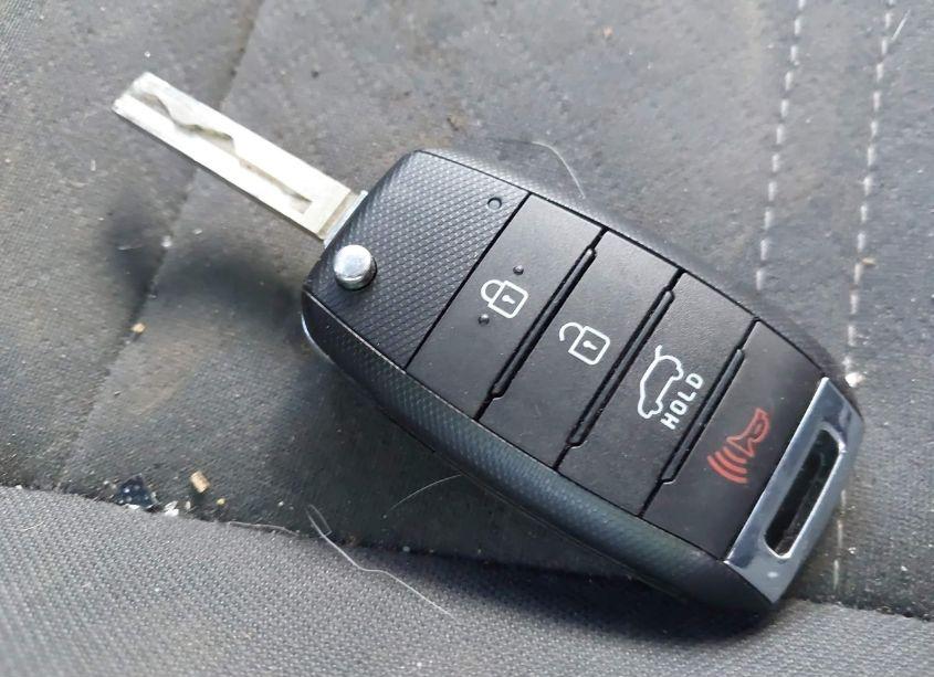 Photo 11 of 2017 Kia Sorento 2.4L LX (VIN 5XYPGDA30HG318281)