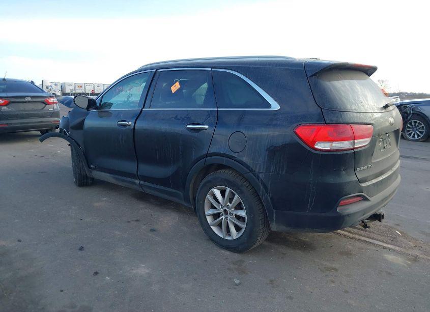 Photo 3 of 2017 Kia Sorento 2.4L LX (VIN 5XYPGDA30HG318281)