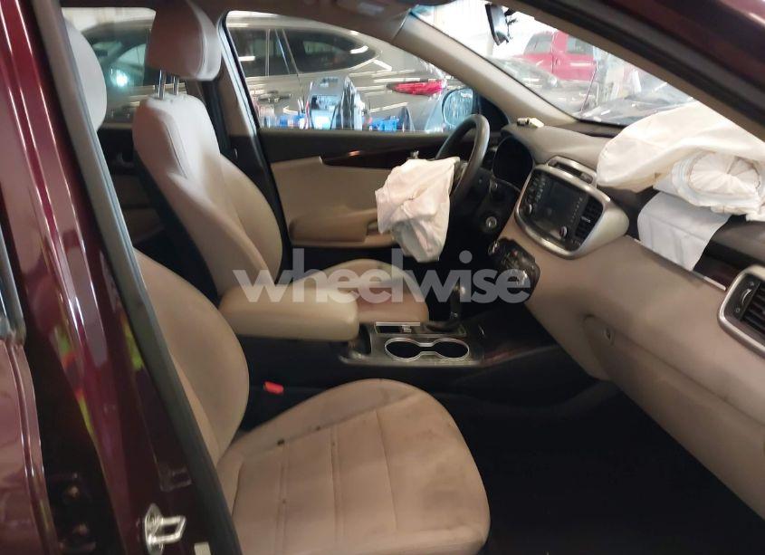 Photo 5 of 2018 Kia Sorento 2.4L LX (VIN 5XYPGDA30JG380253)