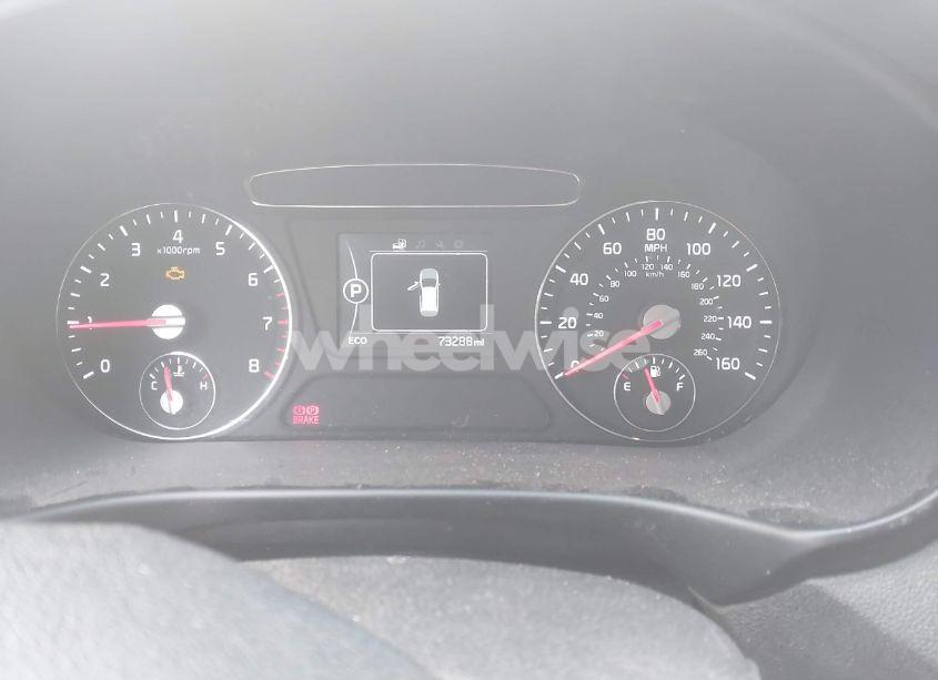 Photo 15 of 2018 Kia Sorento 2.4L LX (VIN 5XYPGDA30JG388224)