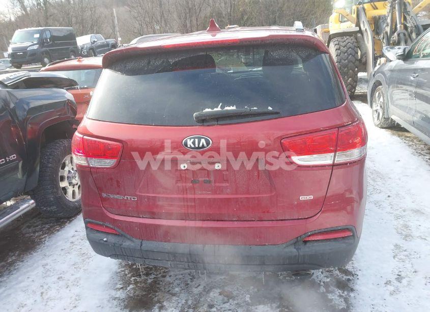 Photo 16 of 2018 Kia Sorento 2.4L LX (VIN 5XYPGDA30JG388224)