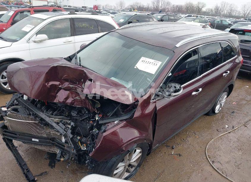 Photo 2 of 2018 Kia Sorento 2.4L LX (VIN 5XYPGDA30JG406401)