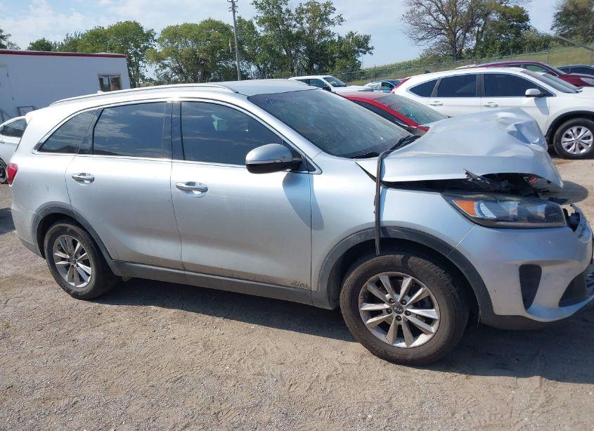 Photo 13 of 2019 Kia Sorento 2.4L LX (VIN 5XYPGDA30KG436970)