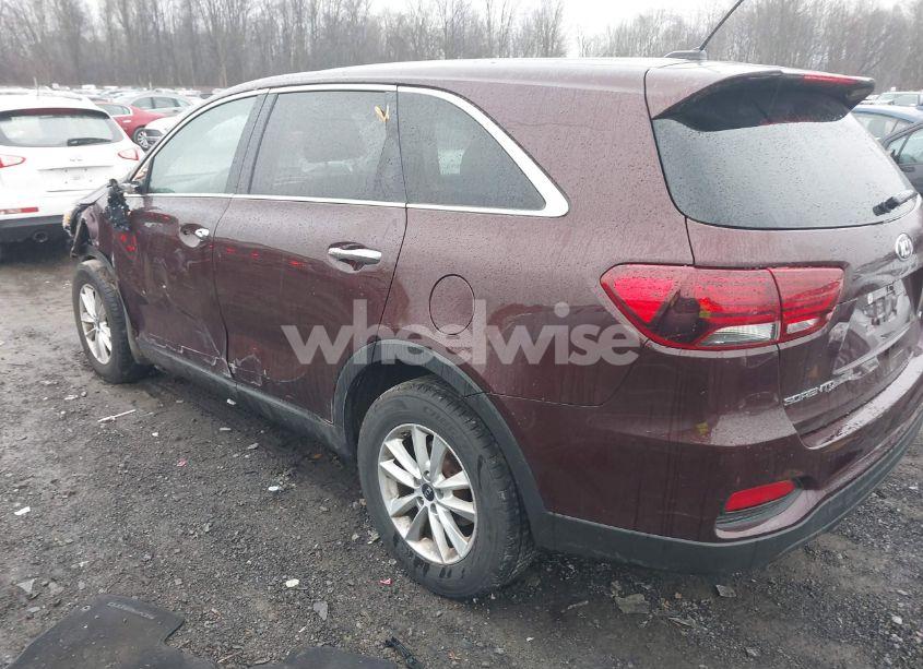 Photo 3 of 2019 Kia Sorento 2.4L LX (VIN 5XYPGDA30KG536566)