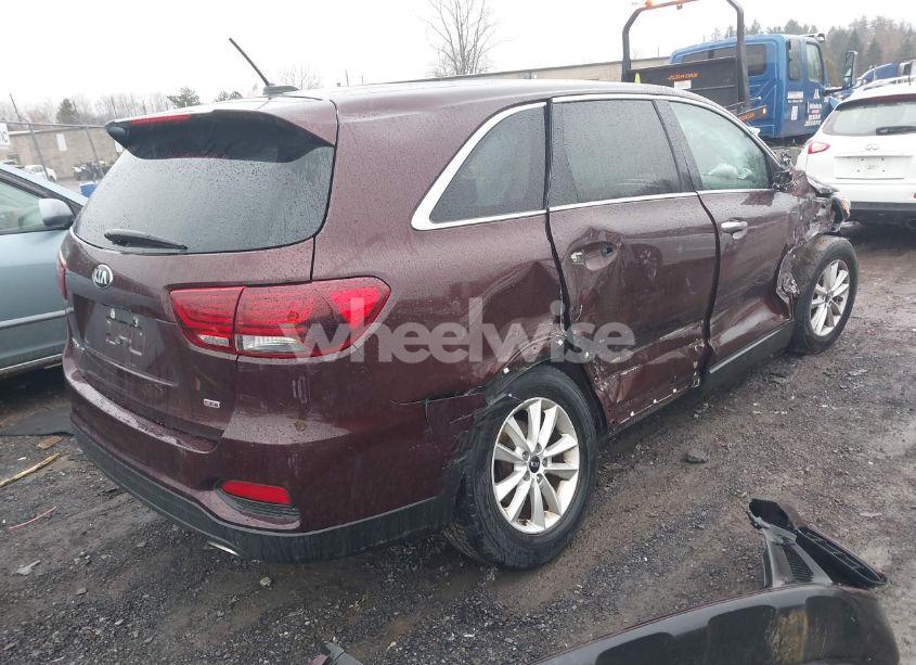 Photo 4 of 2019 Kia Sorento 2.4L LX (VIN 5XYPGDA30KG536566)