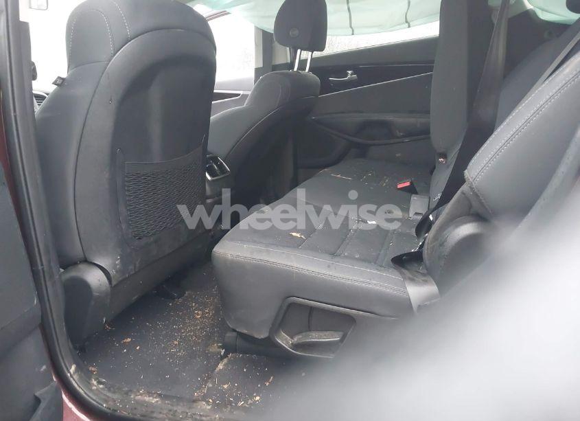 Photo 8 of 2019 Kia Sorento 2.4L LX (VIN 5XYPGDA30KG536566)