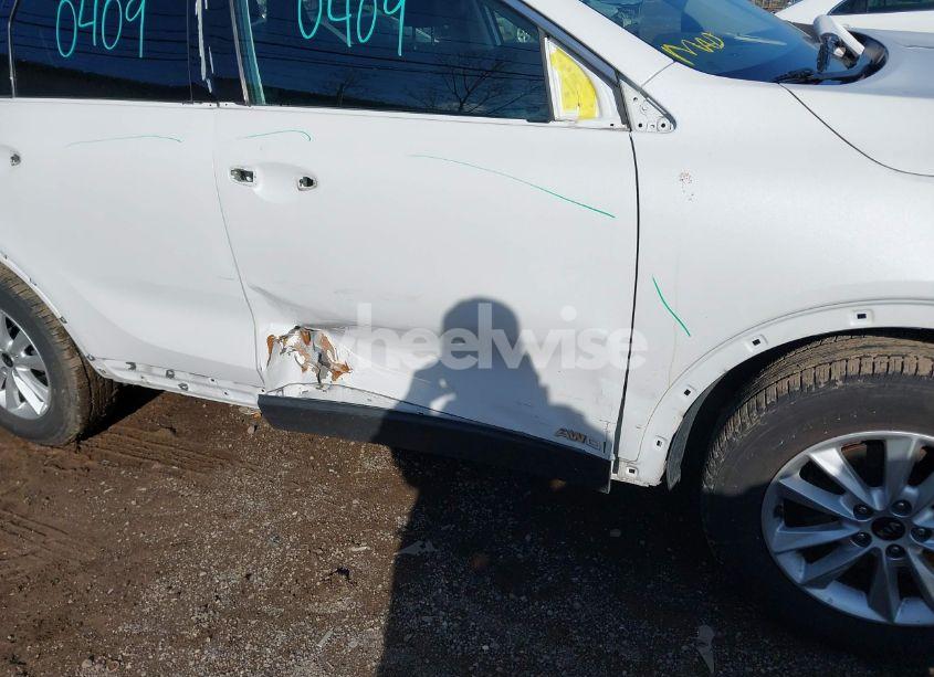 Photo 18 of 2019 Kia Sorento 2.4L LX (VIN 5XYPGDA30KG536776)