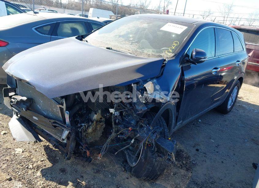 Photo 2 of 2020 Kia Sorento 2.4L LX (VIN 5XYPGDA30LG654733)