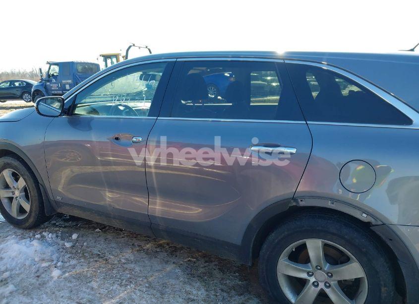 Photo 13 of 2020 Kia Sorento 2.4L LX (VIN 5XYPGDA30LG688574)