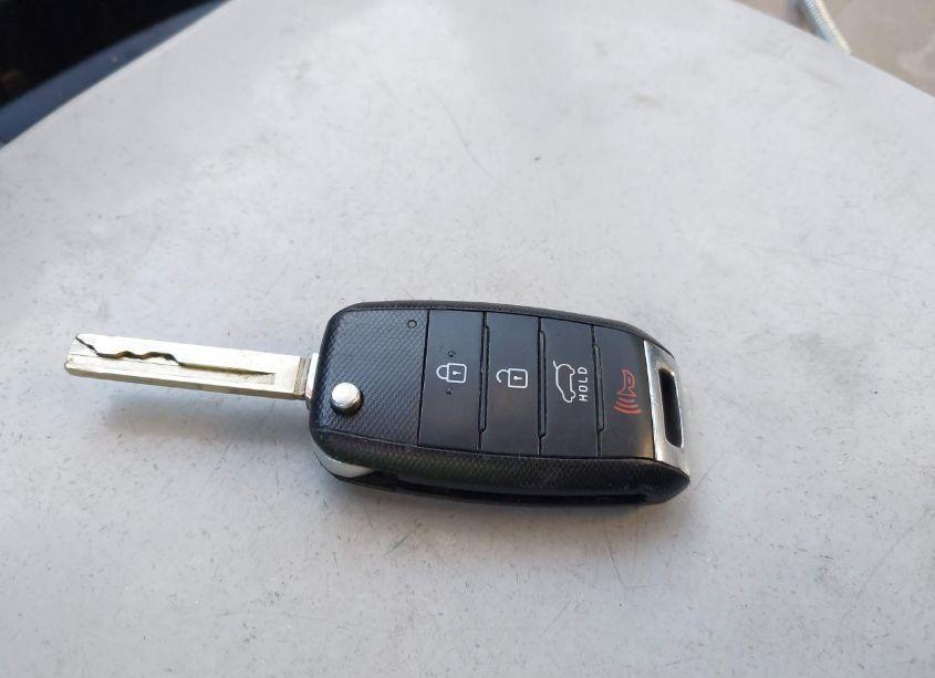 Photo 11 of 2016 Kia Sorento 2.4L LX (VIN 5XYPGDA31GG026069)