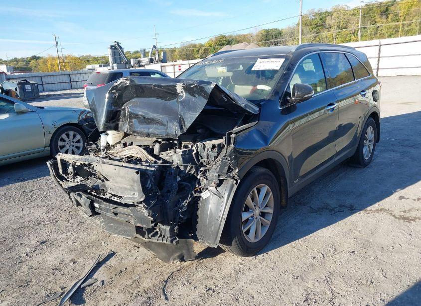 Photo 2 of 2016 Kia Sorento 2.4L LX (VIN 5XYPGDA31GG026069)