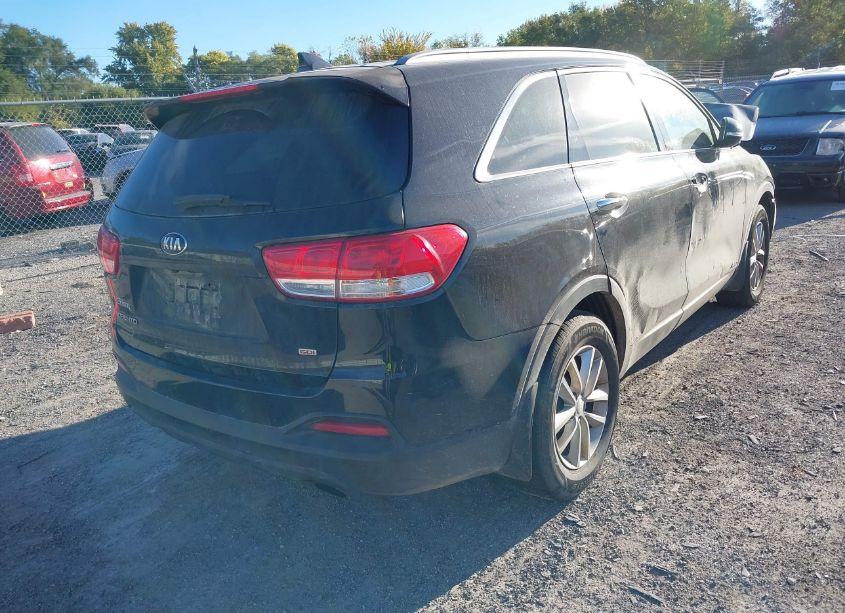 Photo 4 of 2016 Kia Sorento 2.4L LX (VIN 5XYPGDA31GG026069)