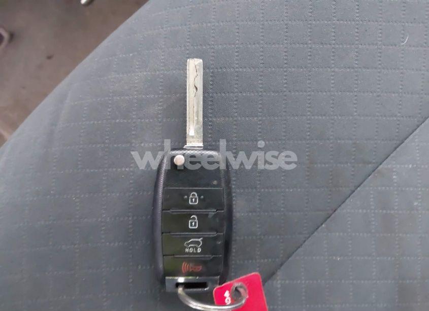 Photo 11 of 2016 Kia Sorento 2.4L LX (VIN 5XYPGDA31GG043616)