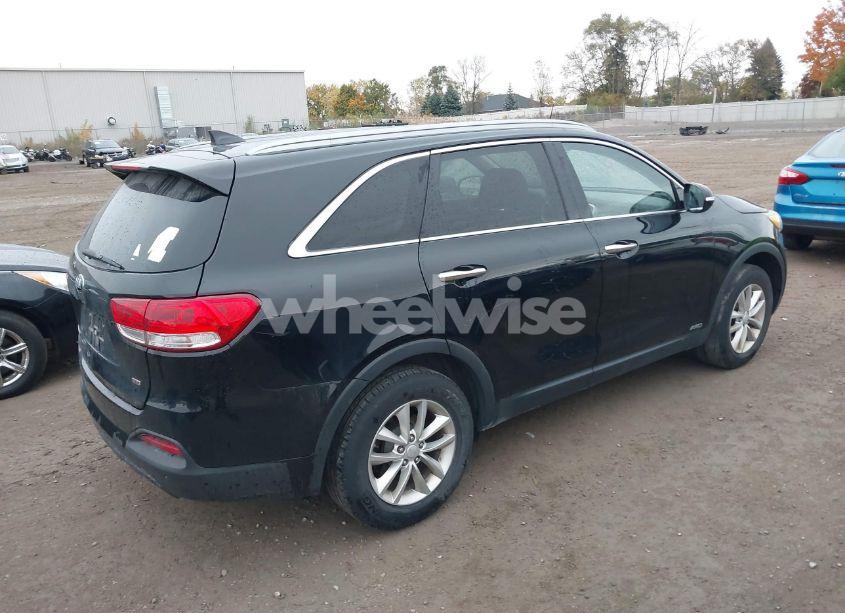Photo 4 of 2016 Kia Sorento 2.4L LX (VIN 5XYPGDA31GG043616)