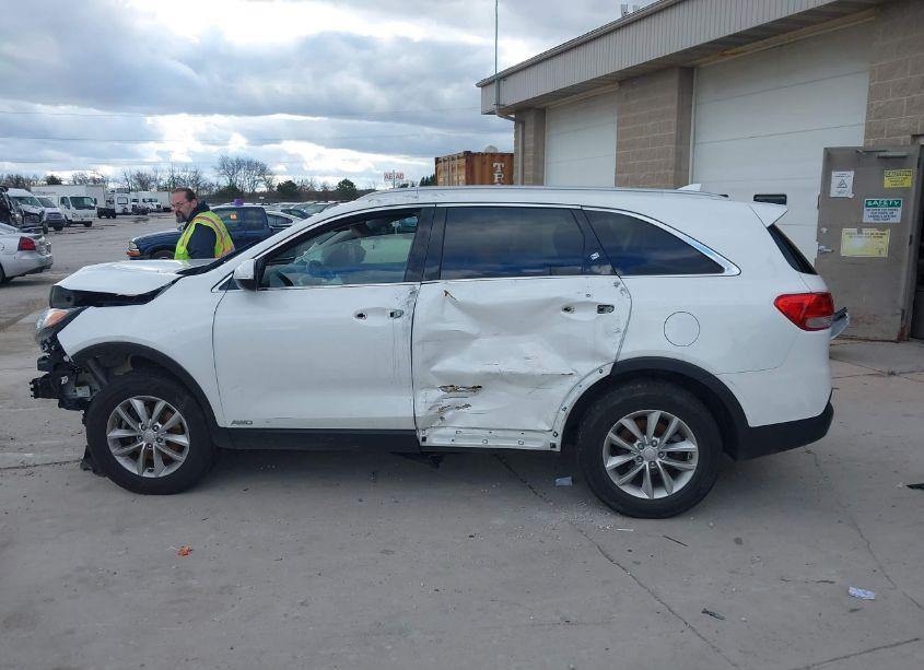 Photo 14 of 2016 Kia Sorento 2.4L LX (VIN 5XYPGDA31GG080360)