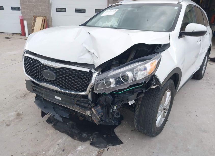 Photo 17 of 2016 Kia Sorento 2.4L LX (VIN 5XYPGDA31GG080360)