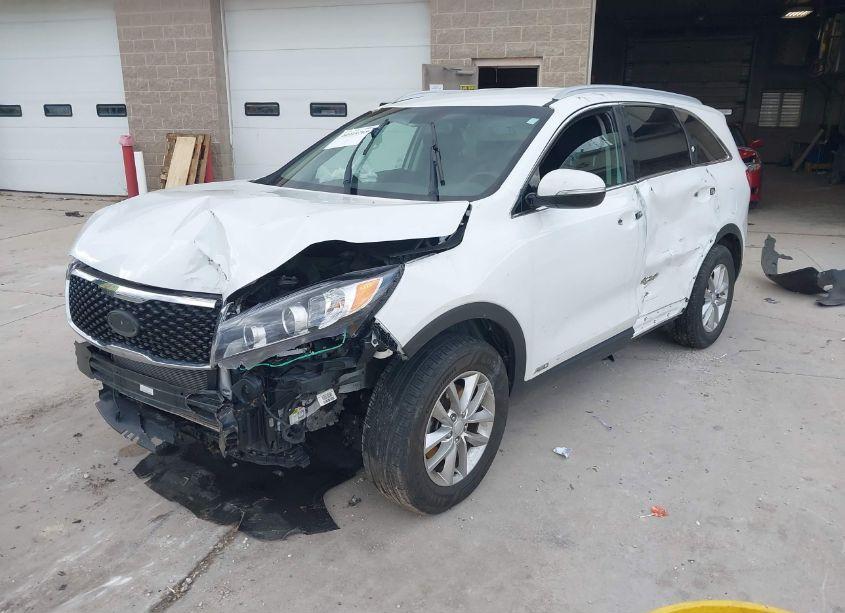 Photo 2 of 2016 Kia Sorento 2.4L LX (VIN 5XYPGDA31GG080360)