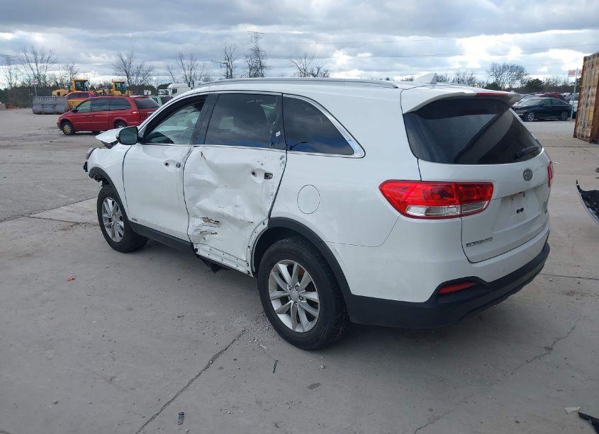 Photo 3 of 2016 Kia Sorento 2.4L LX (VIN 5XYPGDA31GG080360)