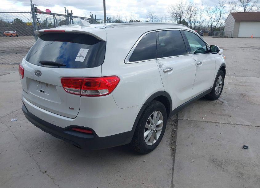 Photo 4 of 2016 Kia Sorento 2.4L LX (VIN 5XYPGDA31GG080360)