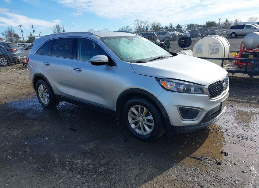 2016 Kia Sorento 2.4L LX (VIN 5XYPGDA31GG147037) main photo