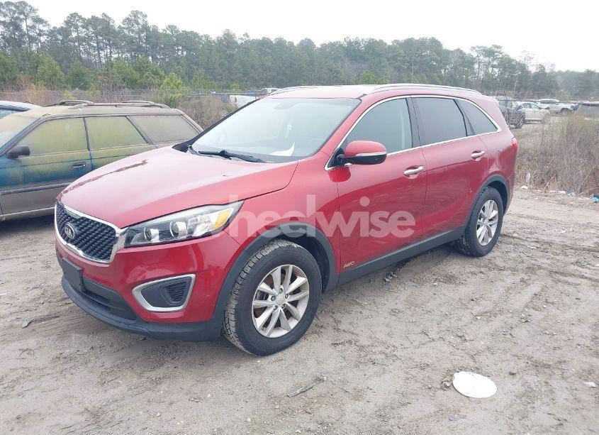 Photo 2 of 2017 Kia Sorento 2.4L LX (VIN 5XYPGDA31HG256941)