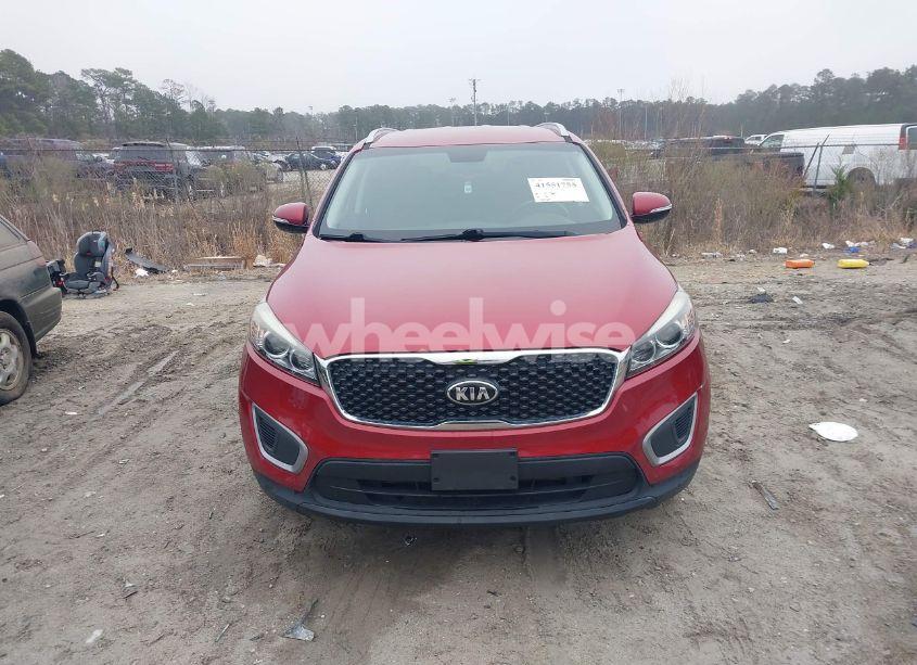 Photo 6 of 2017 Kia Sorento 2.4L LX (VIN 5XYPGDA31HG256941)