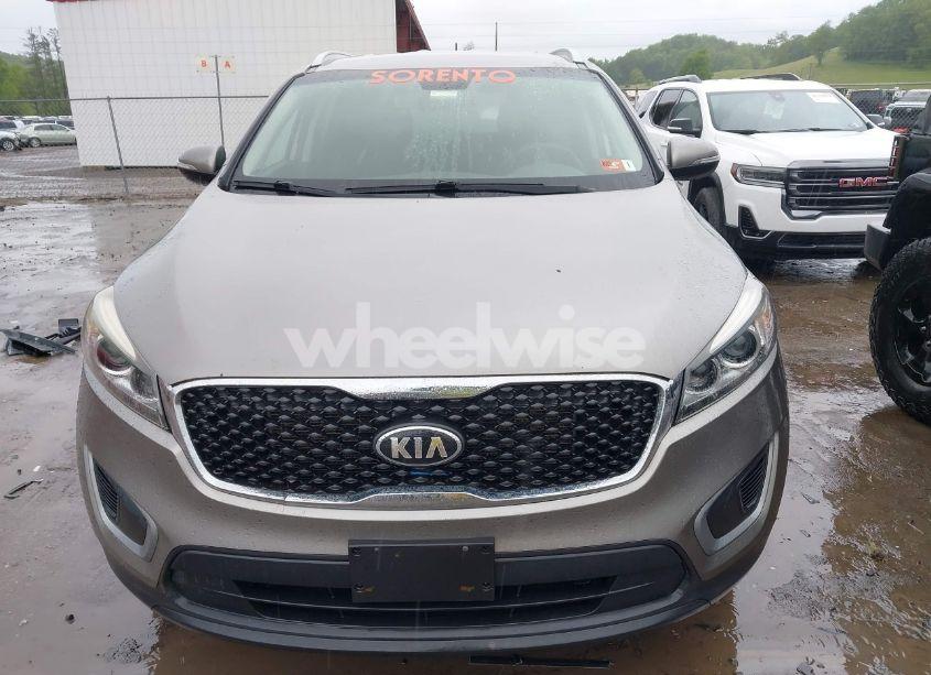 Photo 12 of 2017 Kia Sorento 2.4L LX (VIN 5XYPGDA31HG270824)