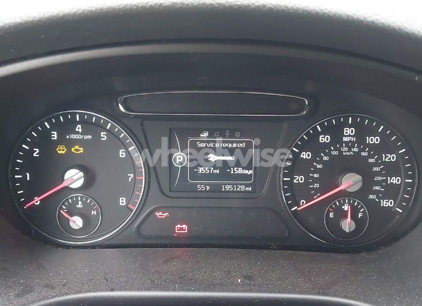 Photo 7 of 2017 Kia Sorento 2.4L LX (VIN 5XYPGDA31HG270824)