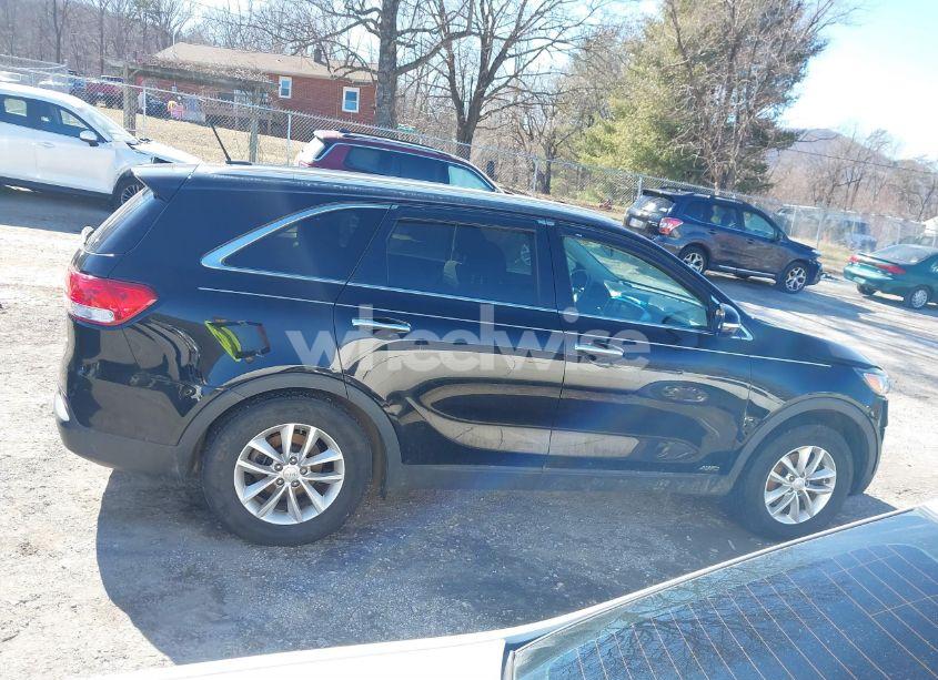Photo 14 of 2017 Kia Sorento 2.4L LX (VIN 5XYPGDA31HG278535)