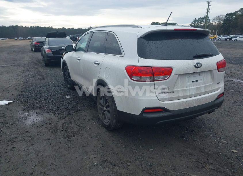 Photo 3 of 2017 Kia Sorento 2.4L LX (VIN 5XYPGDA31HG325238)