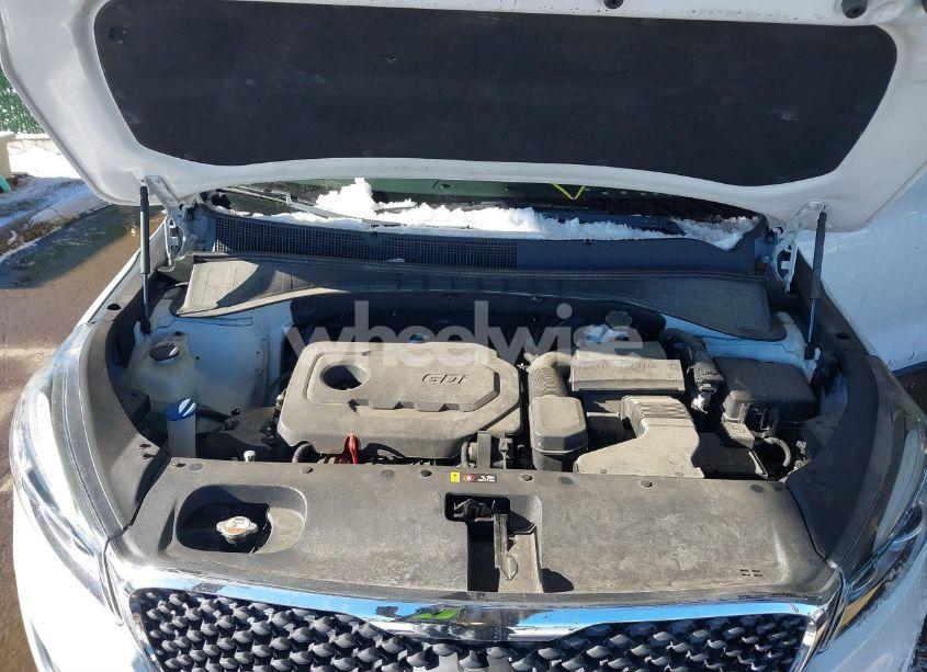 Photo 10 of 2018 Kia Sorento 2.4L LX (VIN 5XYPGDA31JG425426)